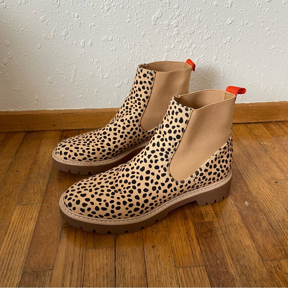 LIKE NEW dolce vita Cheetah Print Chelsea Ankle Boots